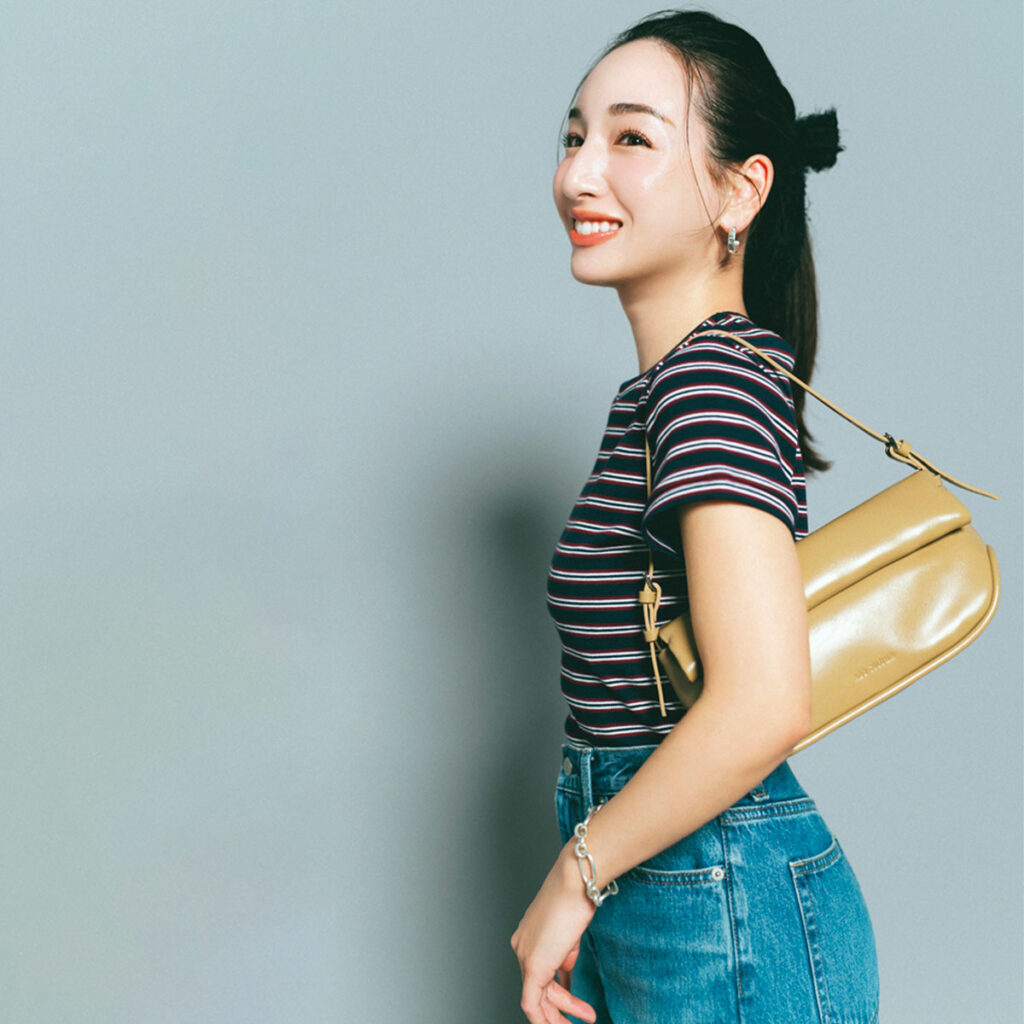 ボーダーTシャツとデニムのコーデ