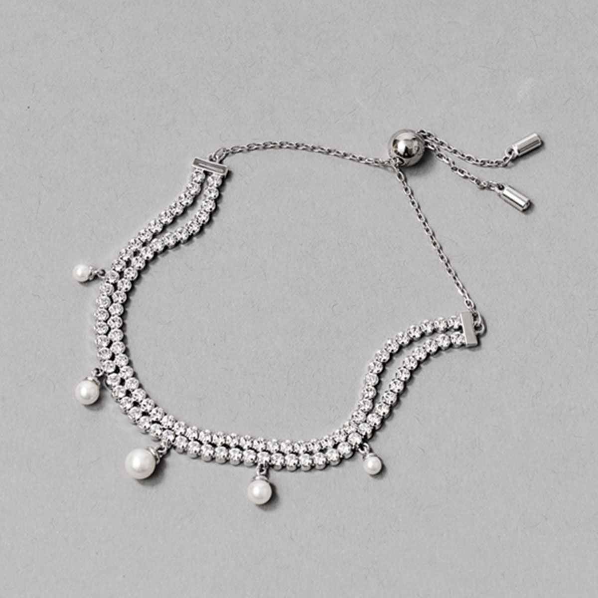 SWAROVSKIのテニスブレスレット