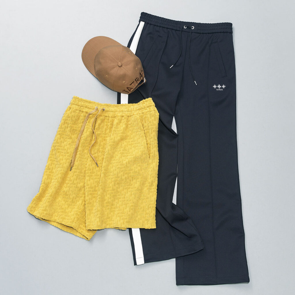 フレアシルエットのラインパンツ,パイル地のショーパン,キャップ