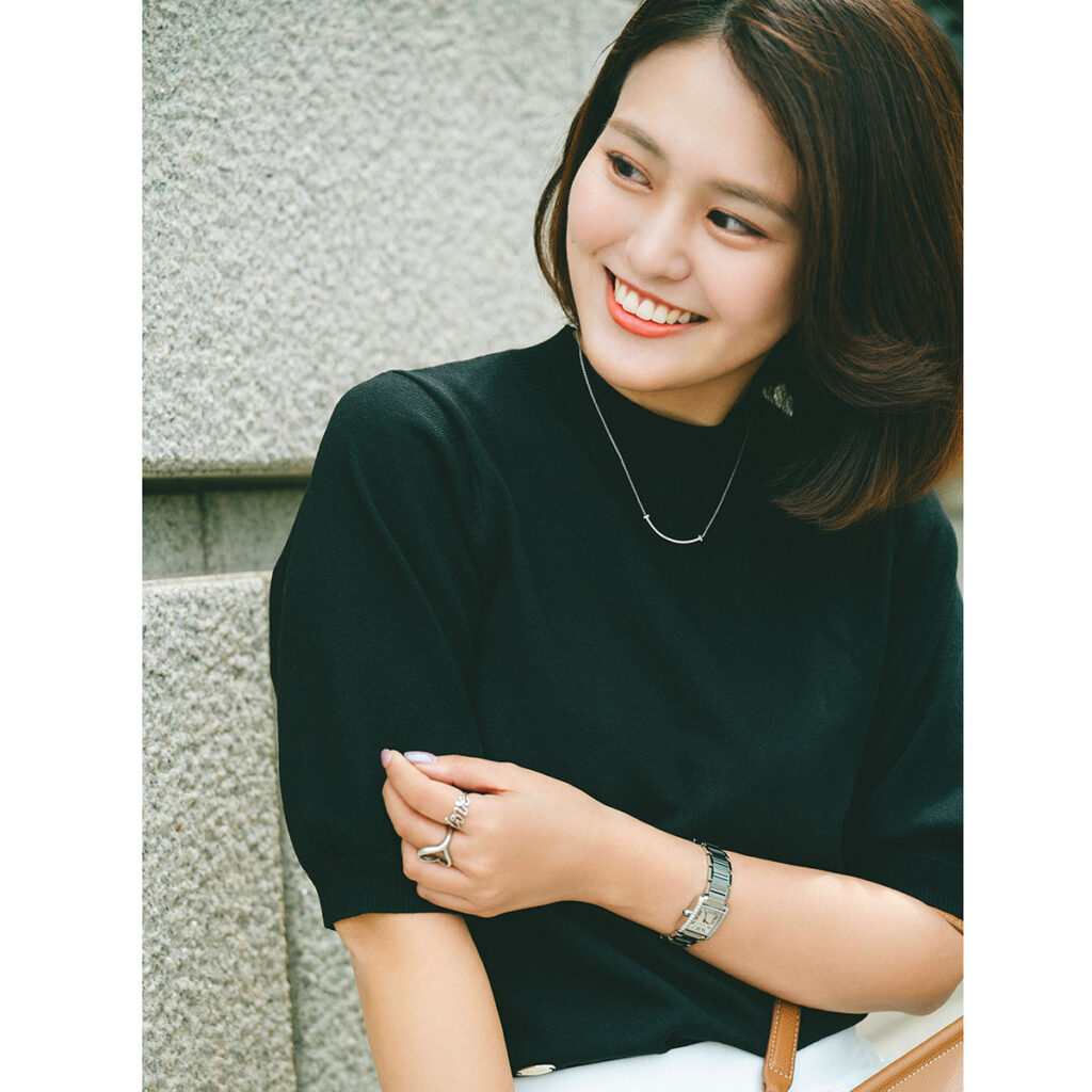 数回使用ティファニーＴスマイルネックレス ダサくない】ティファニーのスマイルはダサい？40代・50代には