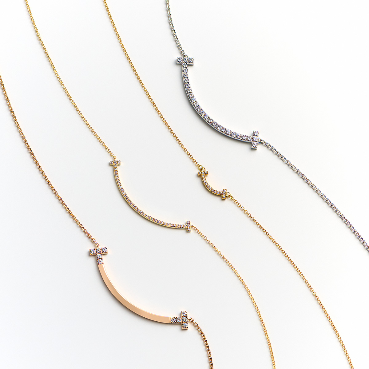 ダイヤモンドのティファニーTスマイル