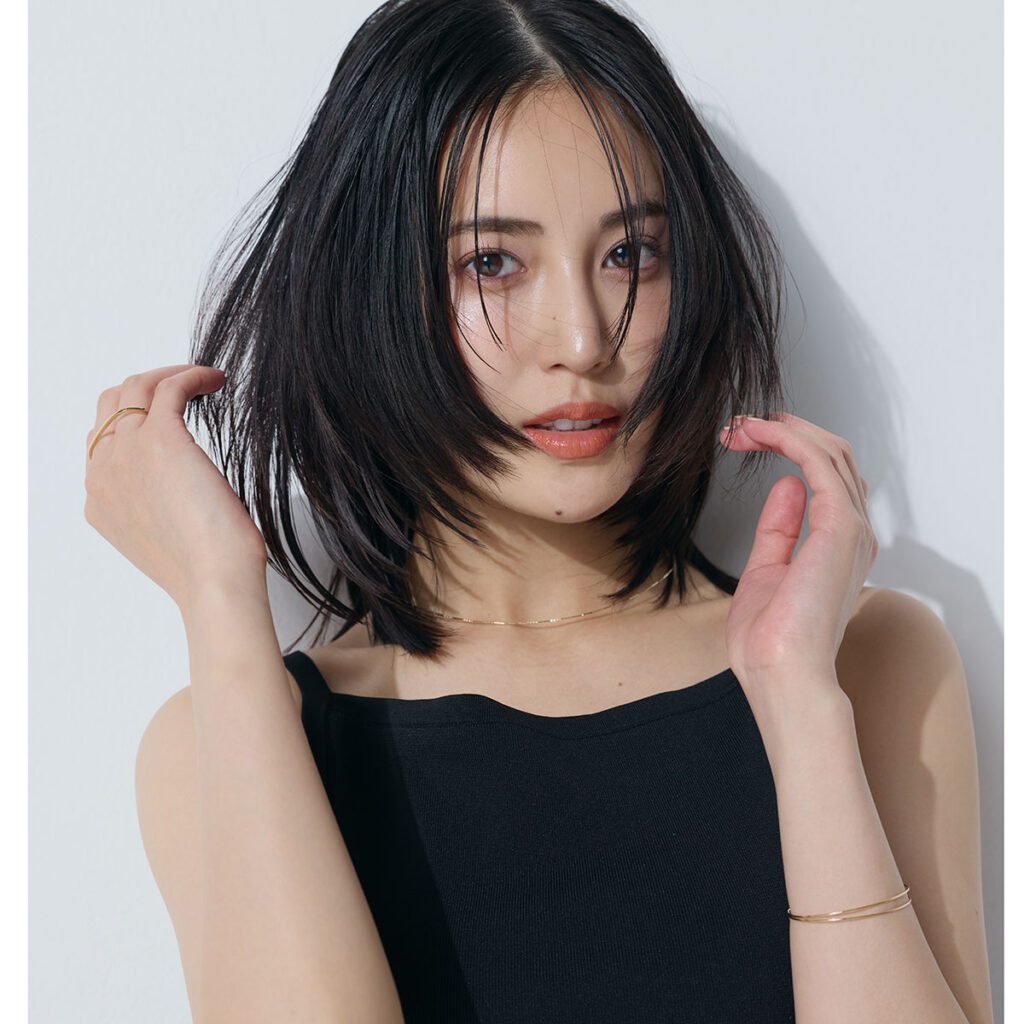 内巻きレイヤーボブ