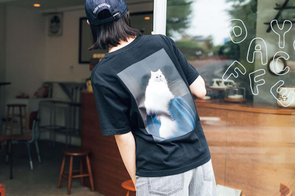 バックプリントTシャツのコーデ