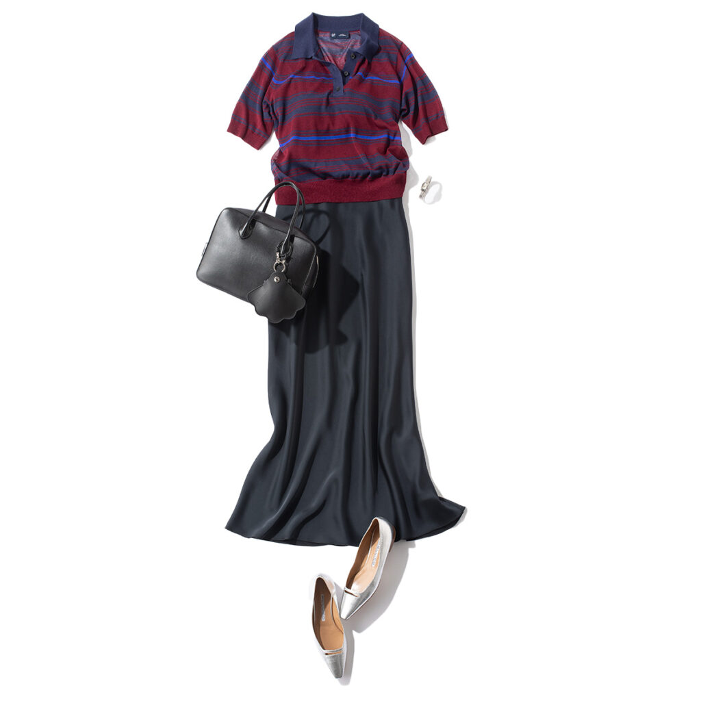 Gapのポロニットにサテンスカートのコーデ