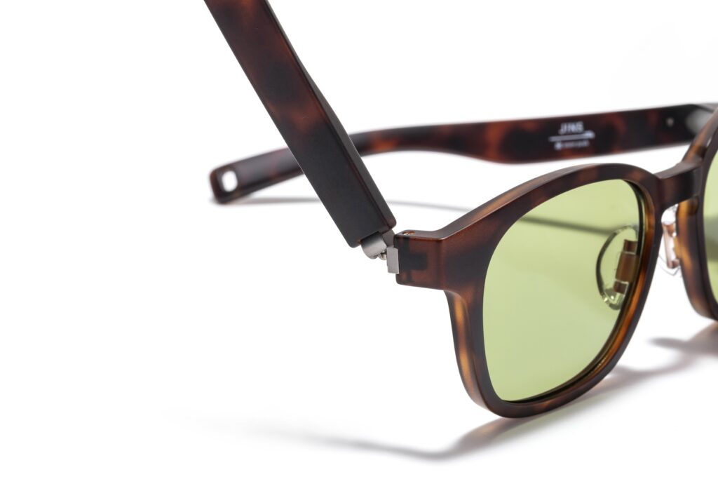 JINS×Snow Peak SUNGLASSES +360° ￥13,900（JINS／JINS カスタマーサポートセンター）