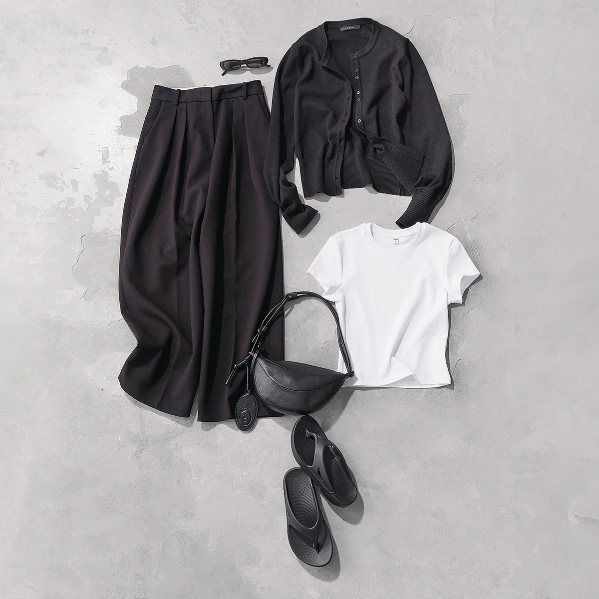 モノトーンコーデ,ウーフォス,Tシャツコーデ