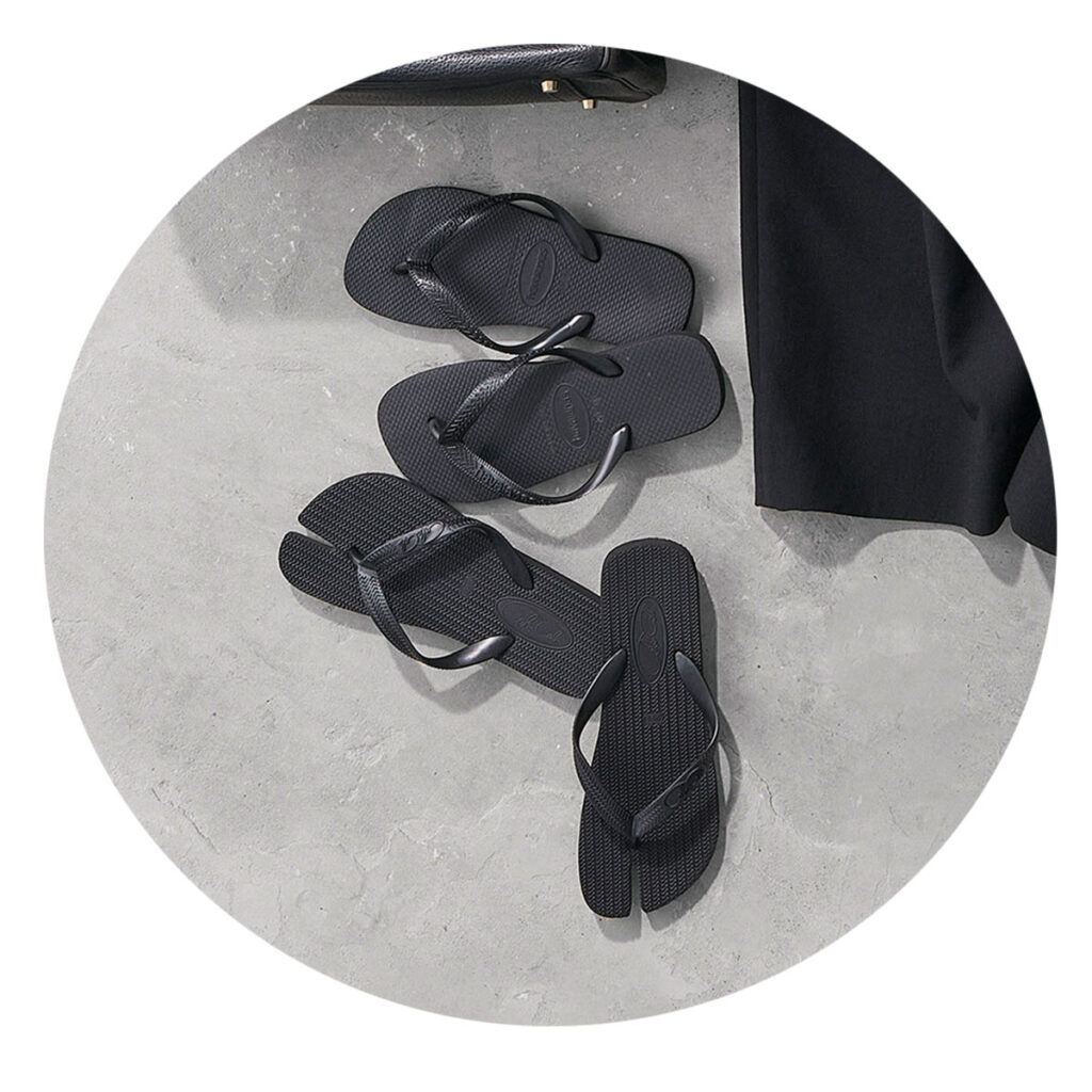 HavaianasとCOLECOLEの黒ビーサン
