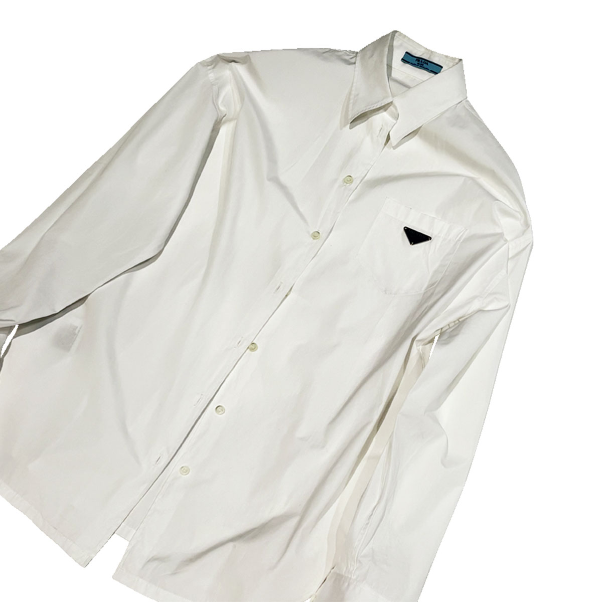 プラダのオーバーサイズシャツ