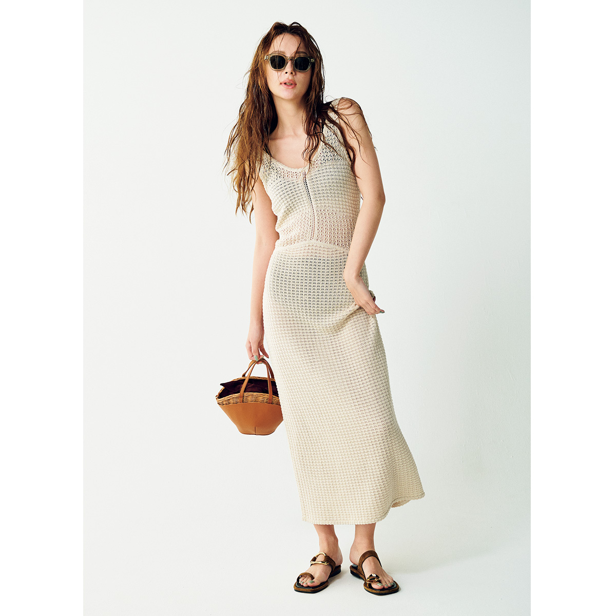 ワンピースにサンダルのコーデ