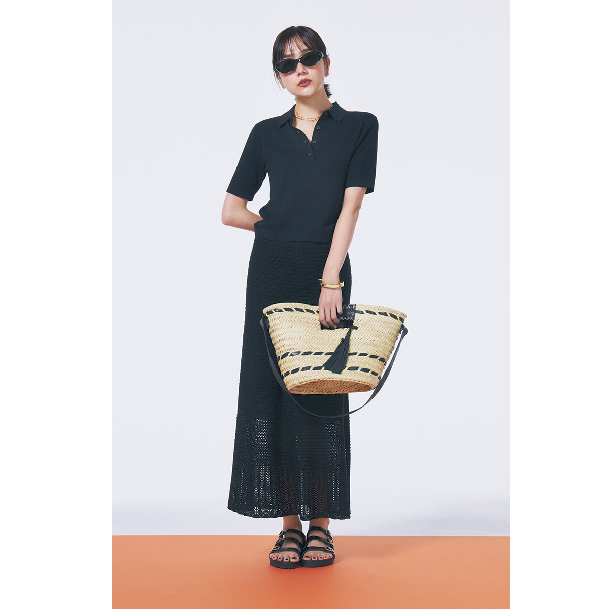 ユニクロのポロニットと透け感スカートのコーデ