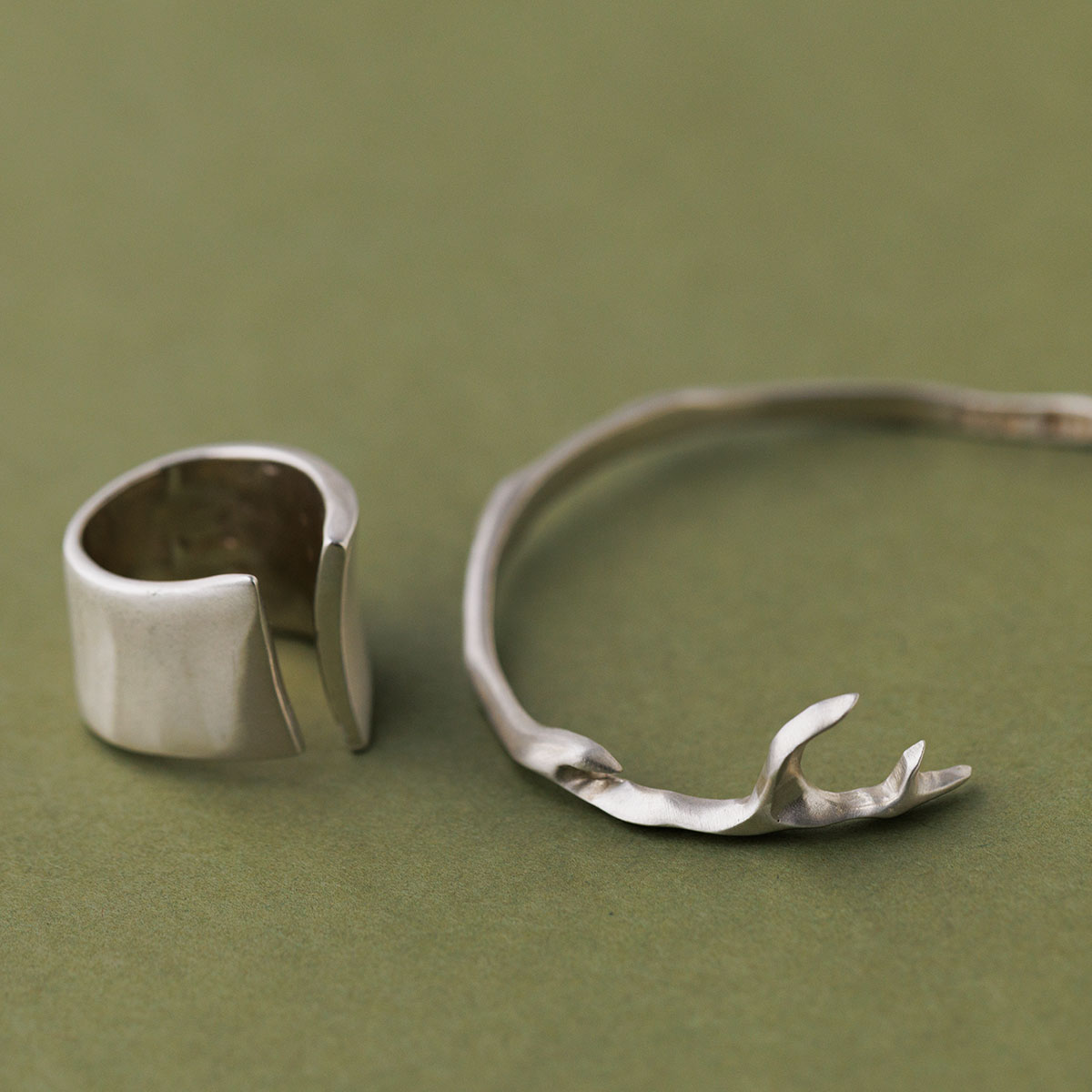 PLUIEのシルバーバングルとシルバーリング