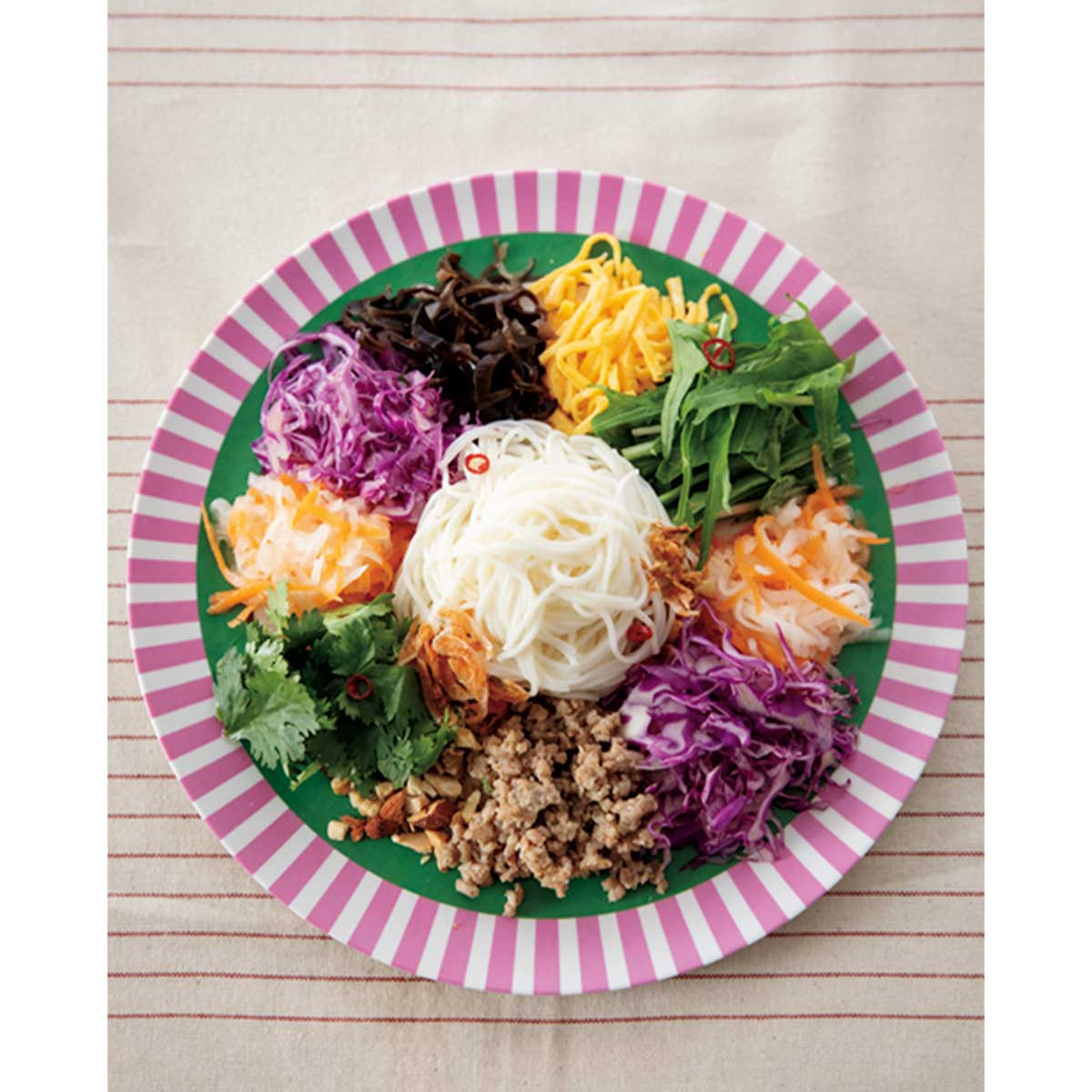 野菜たっぷり！カラフル和え麺