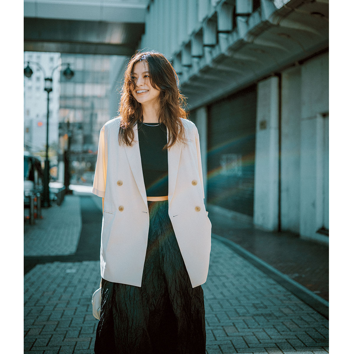 半袖ジャケットの通勤コーデ