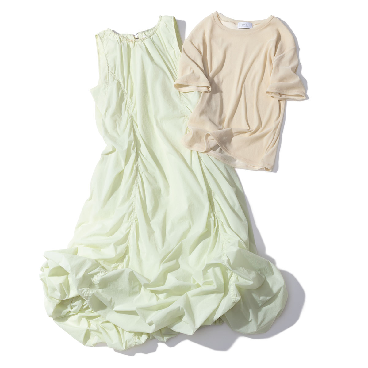 クリームイエローのシアートップス,キレイ色ワンピース