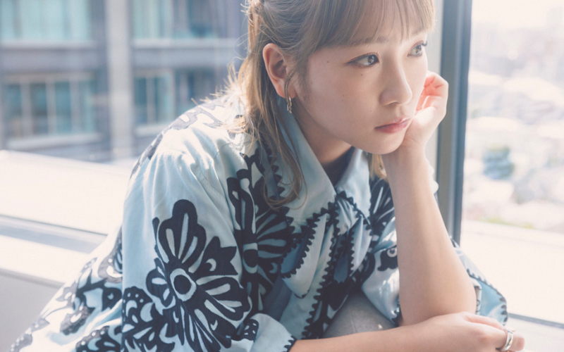 川栄李奈等身大パネル 61LGjnnpBTL._UF350,350_QL50_.jpg