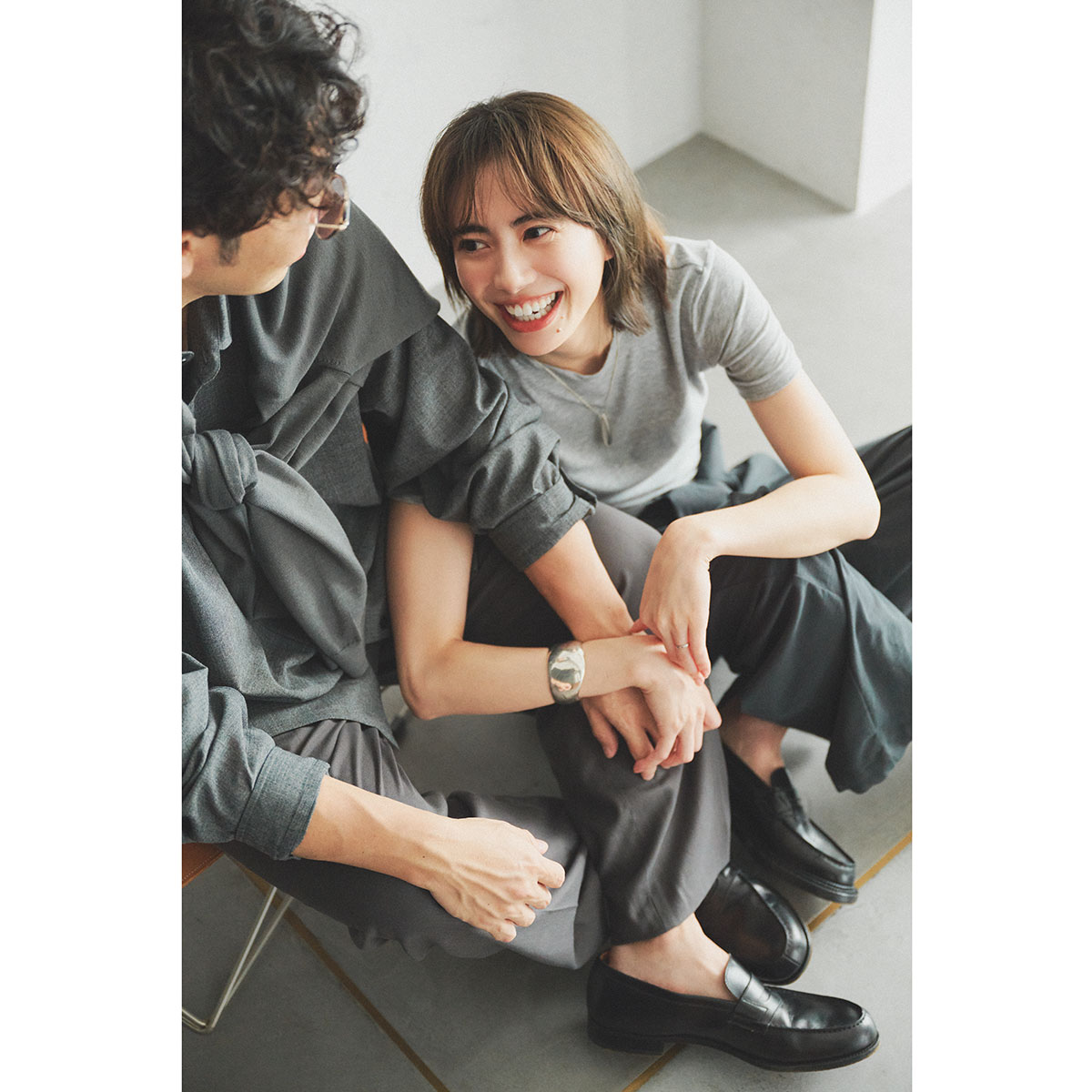 グレーのワントーンコーデ