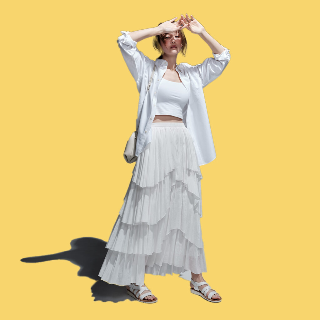 フリルスカートとシャツのオールホワイトコーデ