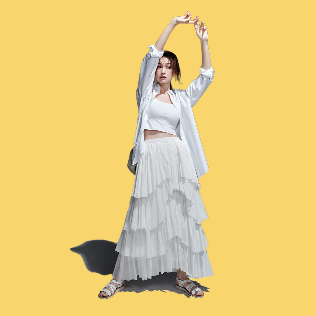 フリルスカートとシャツのオールホワイトコーデ