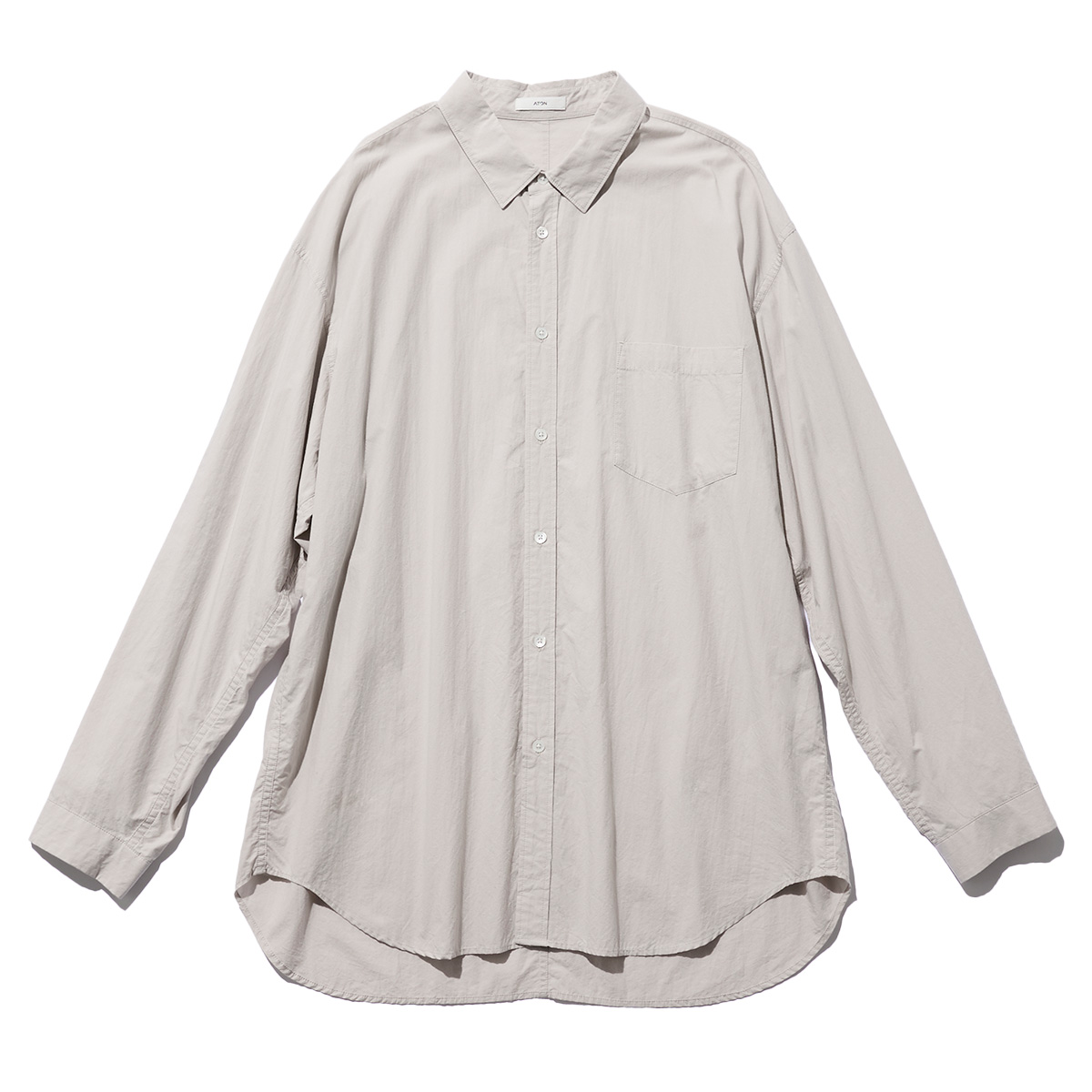 ベージュのシャツ