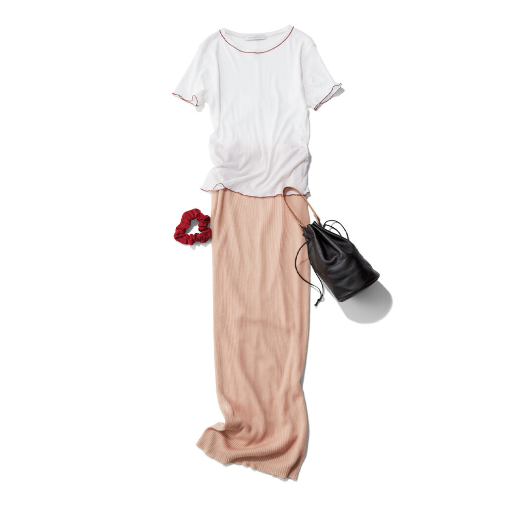 白Tとマキシスカートのコーデ