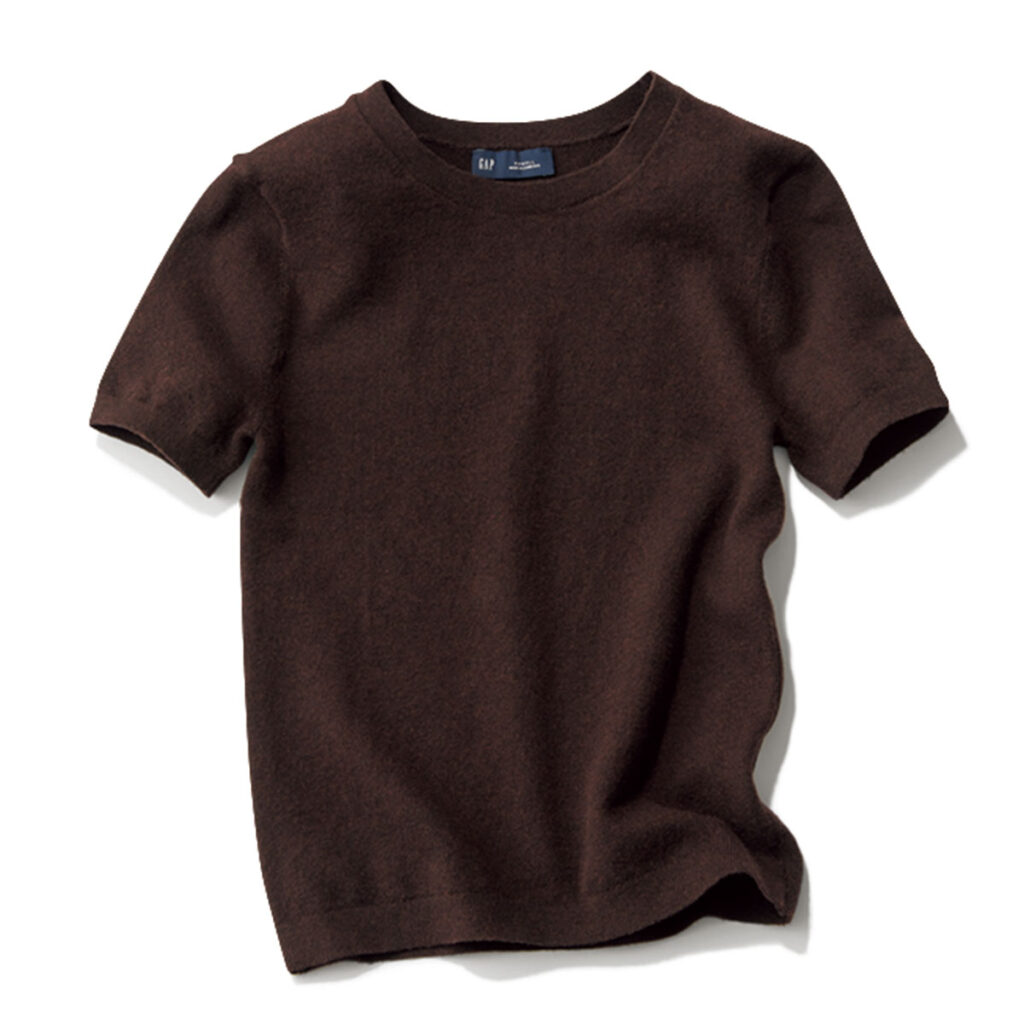 ブラウンの半袖ニット