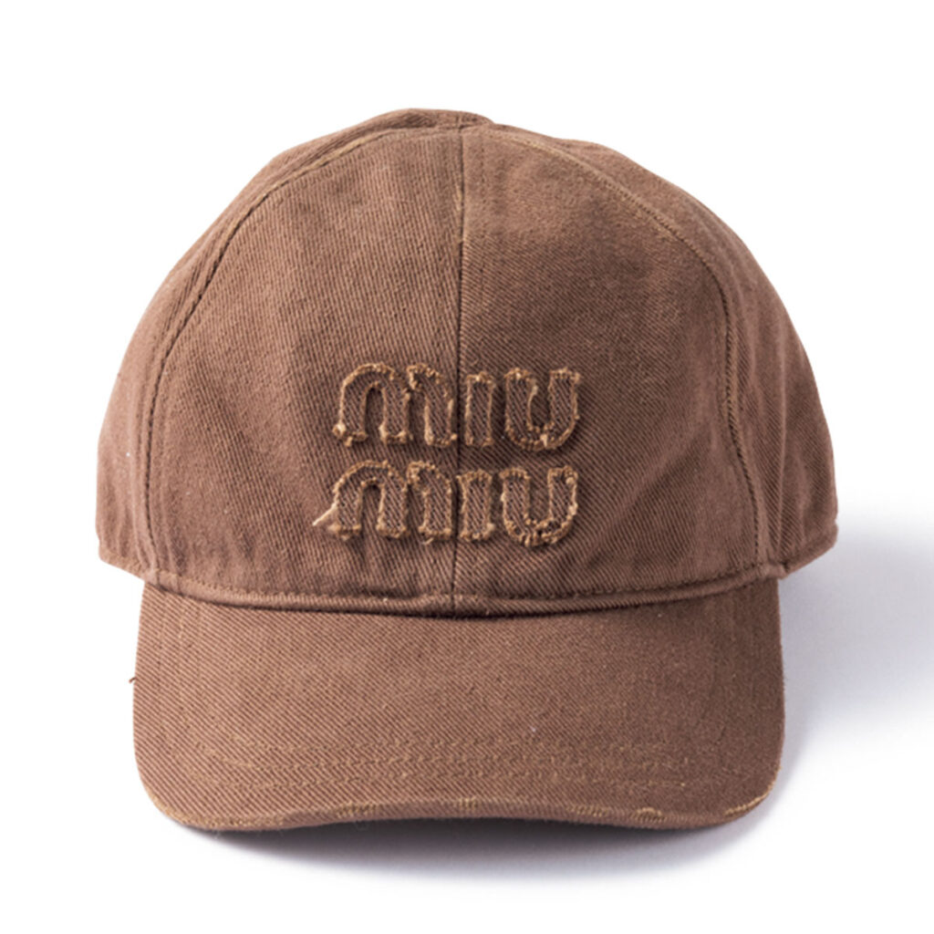 MIU MIUのブラウンキャップ