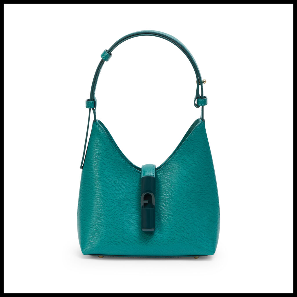 FURLA⭐︎うさぎ柄ハンドバッグ新品同様♪ フルラ“涼し気ラタン×ホワイトレザー”の限定ハンドバッグや