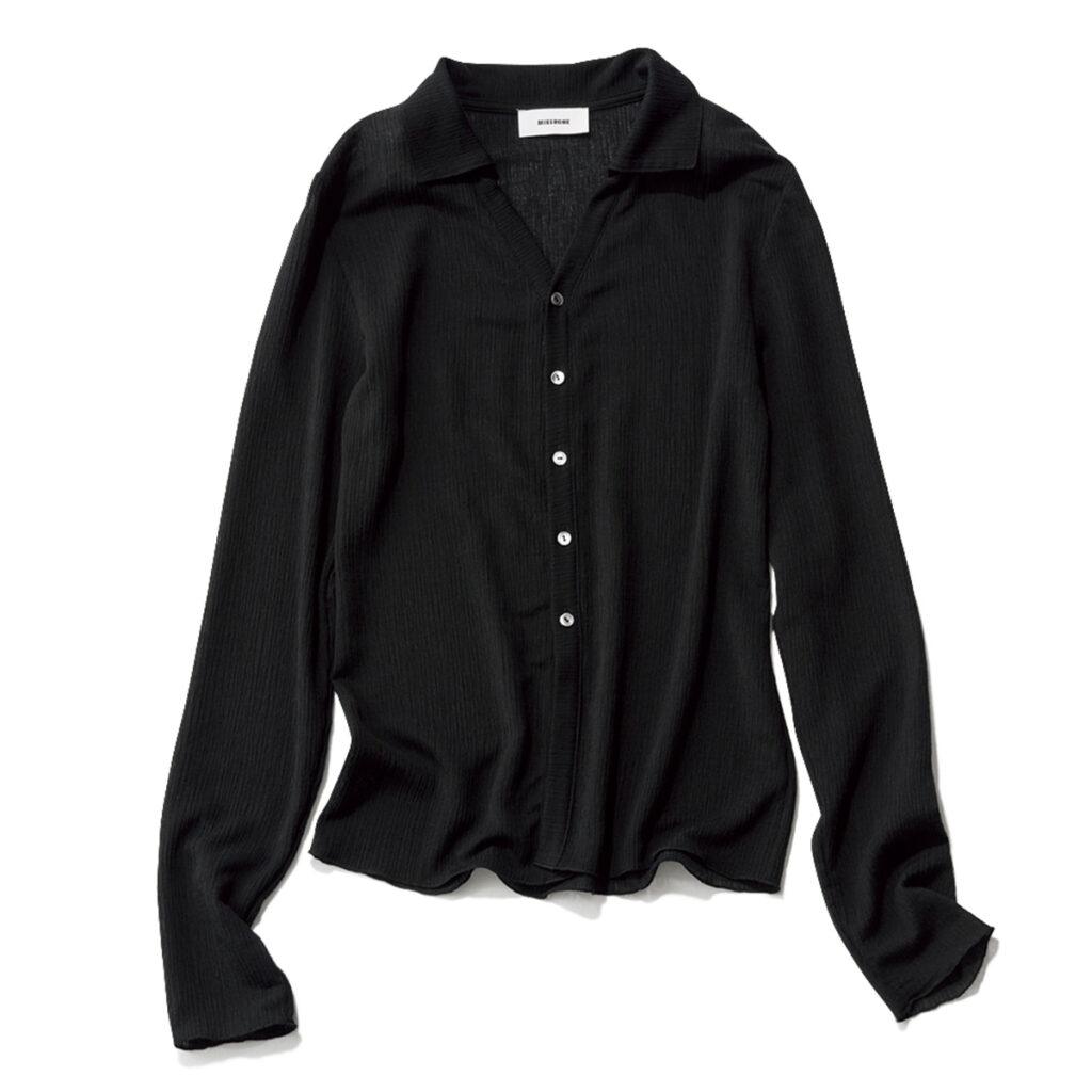 シボ感素材のポロカーディガン