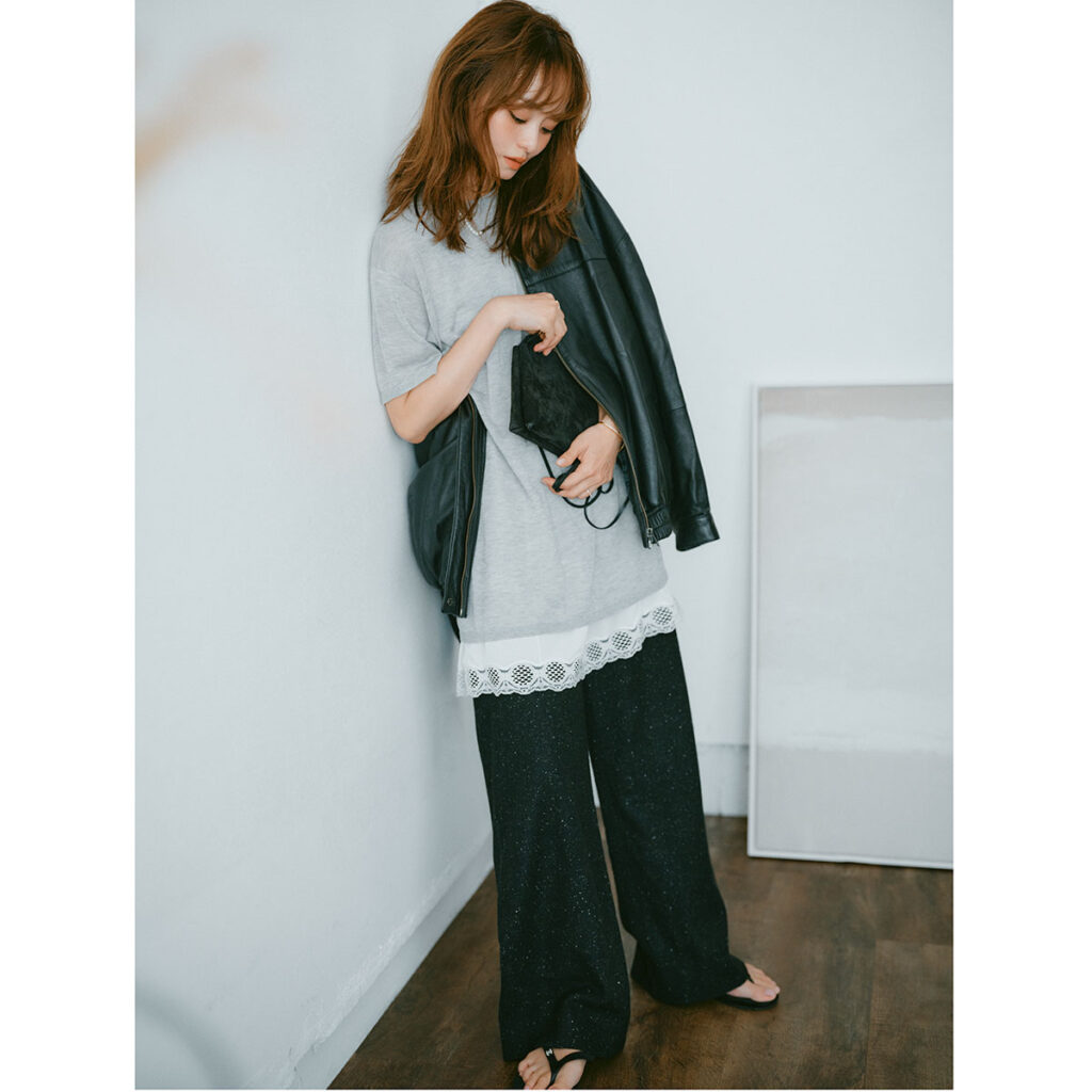 長め丈の半袖ニットコーデ