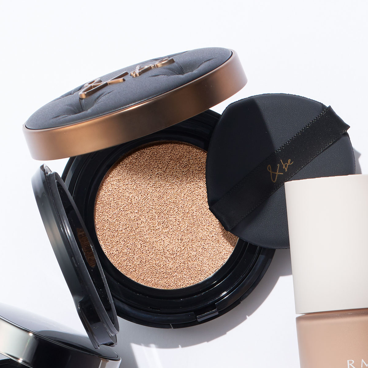 ＆be ラスティングクッションファンデーション