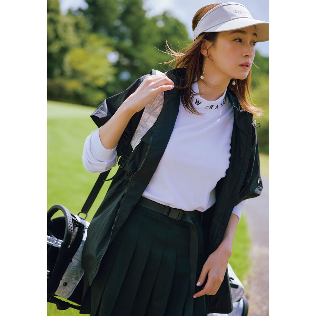 モノトーンのゴルフコーデ