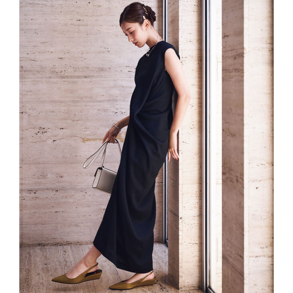 ドレープワンピースのコーデ,お呼ばれコーデ