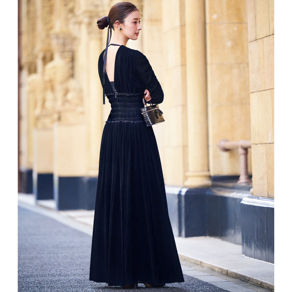 ベロアのフレアワンピース,お呼ばれワンピ,お呼ばれコーデ