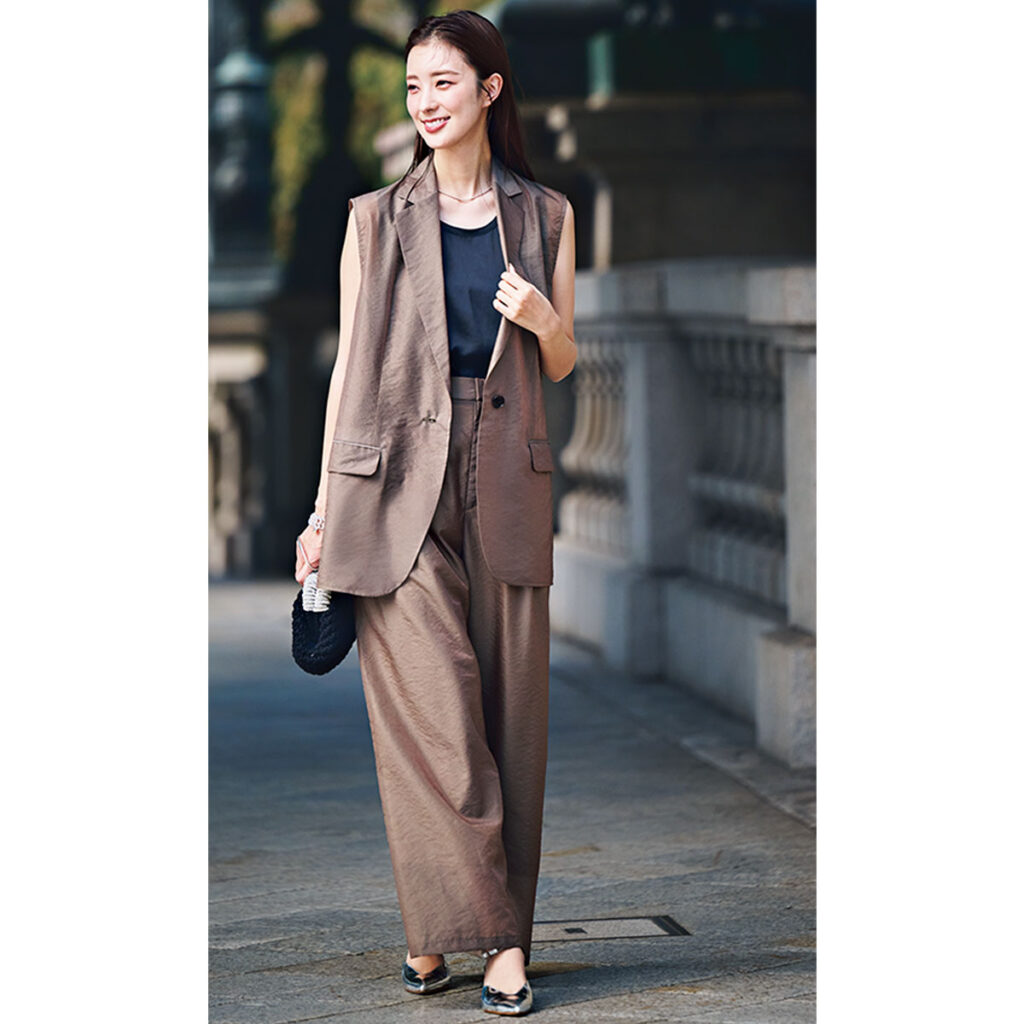 シアー素材のジレとスカートのセットアップ,お呼ばれコーデ,お呼ばれ服