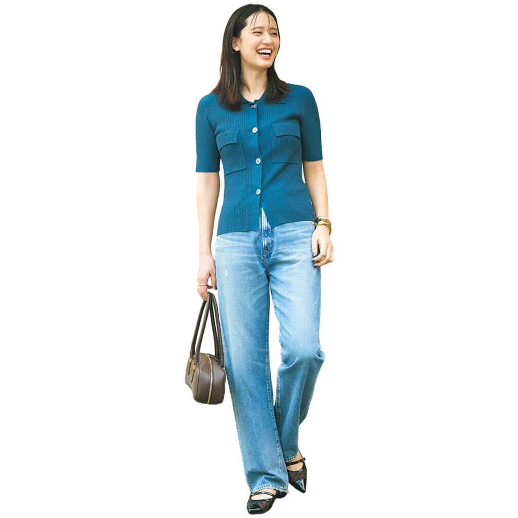 ニットポロとデニムのコーデ