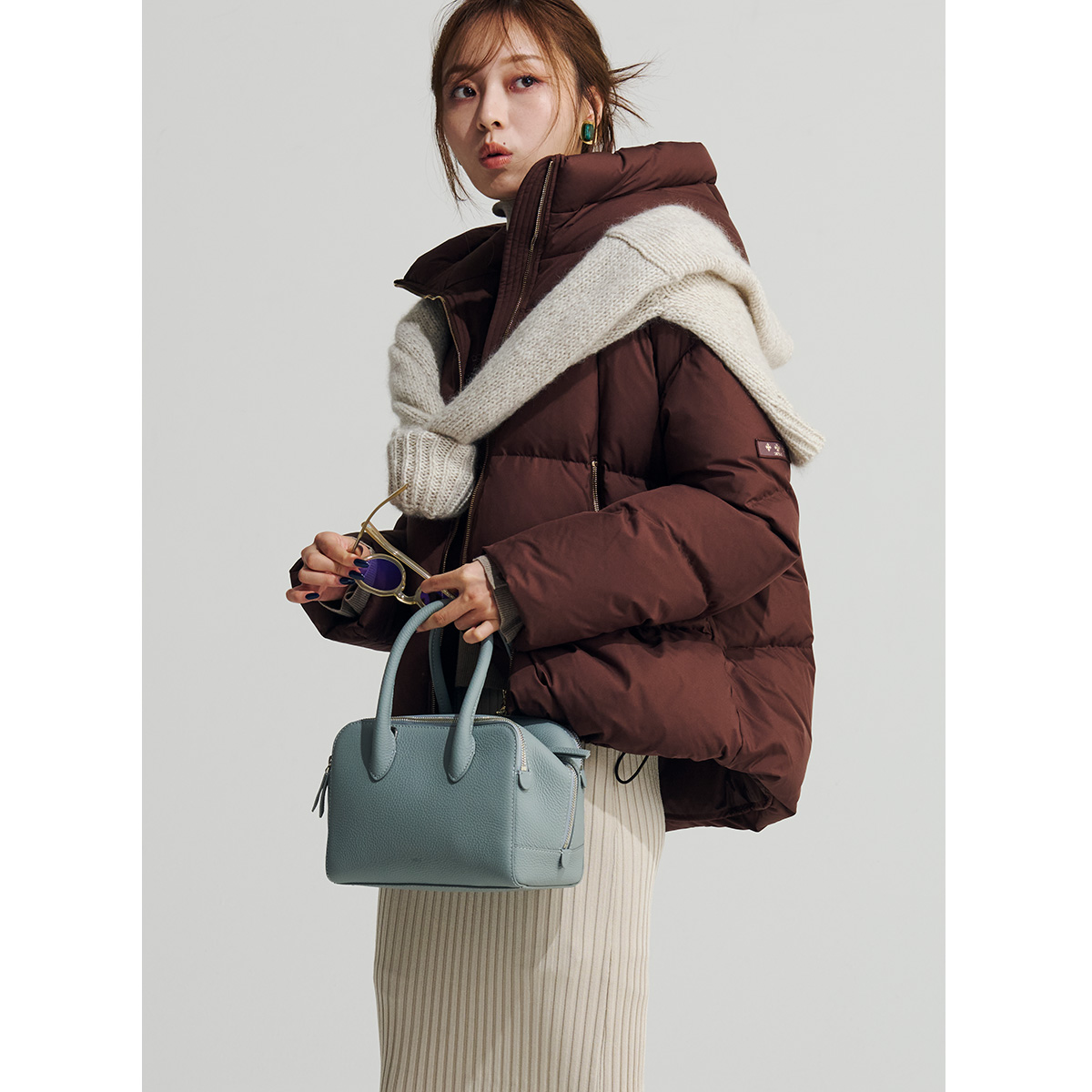 ブラウンダウンのコーデ