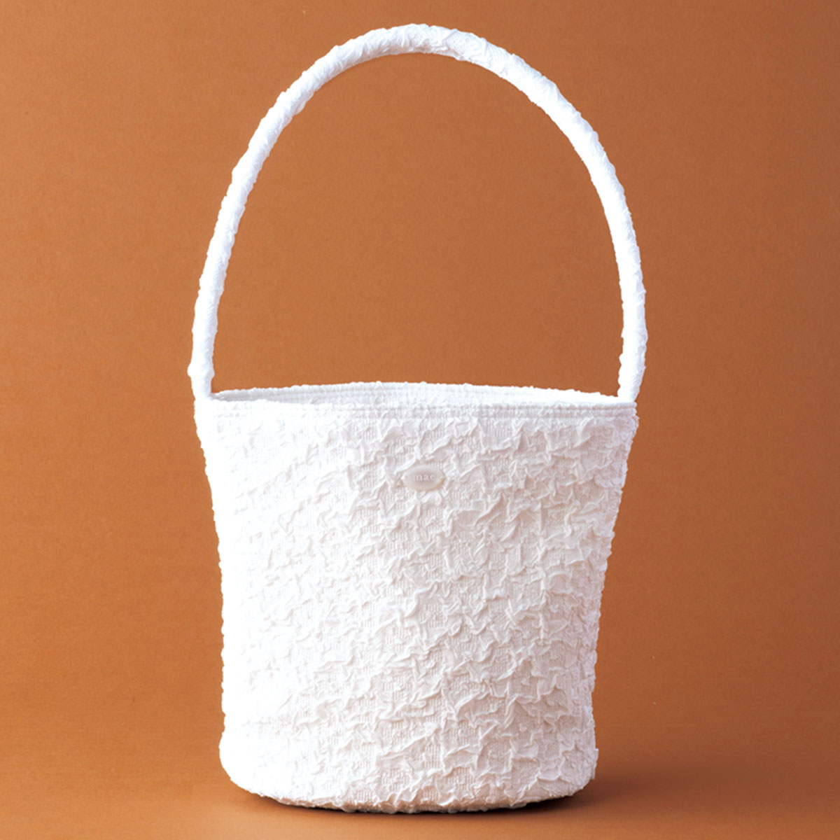 mucu and ebonyのバッグ