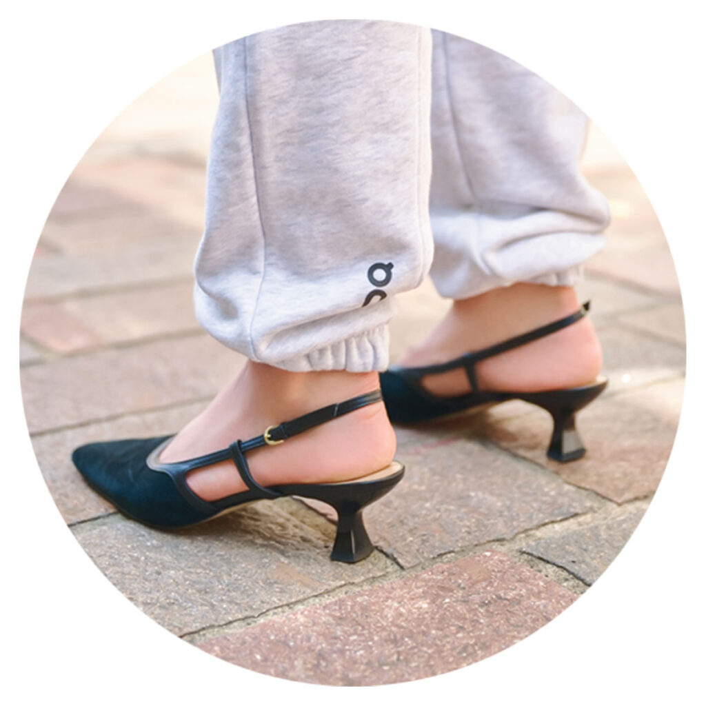 ヒールパンプス