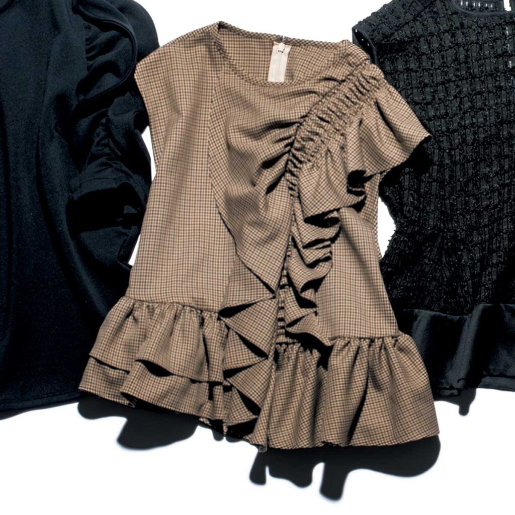 アシンメトリーフリルのブラウス