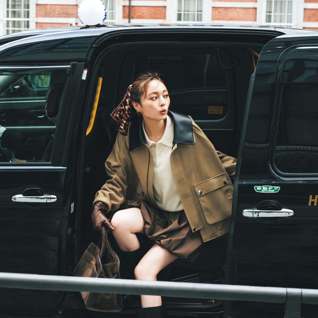 ハンティングジャケットとバルーンミニの秋コーデ