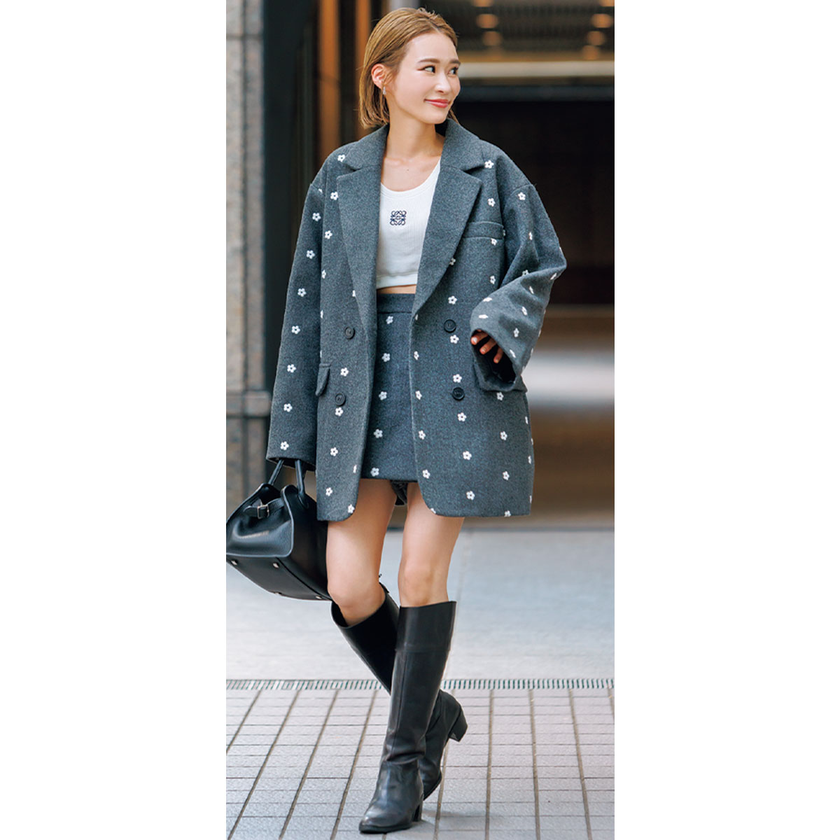 花柄刺繍ジャコットとミニスカのセットアップコーデ