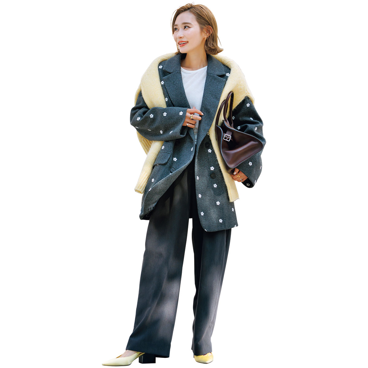 花柄刺繍ジャコットとパンツのコーデ