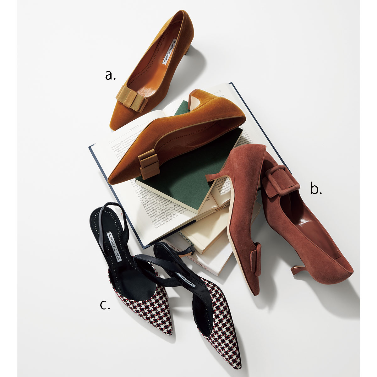 新品未使用　マノロブラニク バックストラップ　パンプス マノロ ブラニクの名品靴】足元を洗練！長く愛せる『最新パンプス』7選