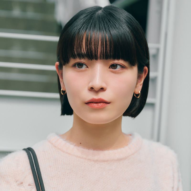 【最旬ボブヘア】ミニボブ派は「秋冬は暗めカラーにしてガーリーが気分！」