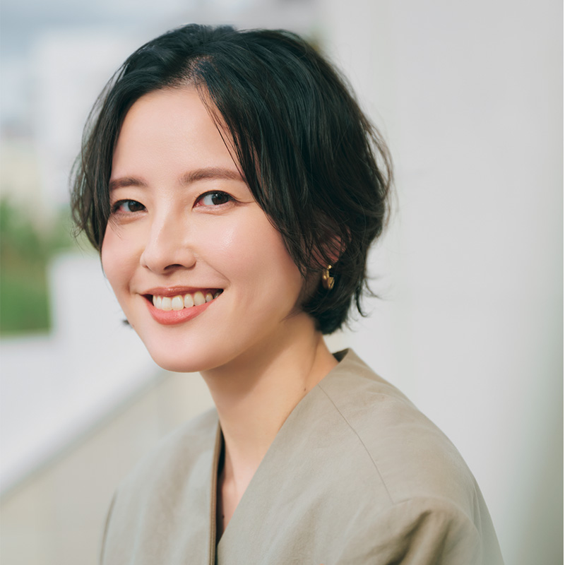 【30代のヘアスタイル】ふんわりクセ毛風『ミニボブ』は「どこか女っぽく見えるのが新鮮！」