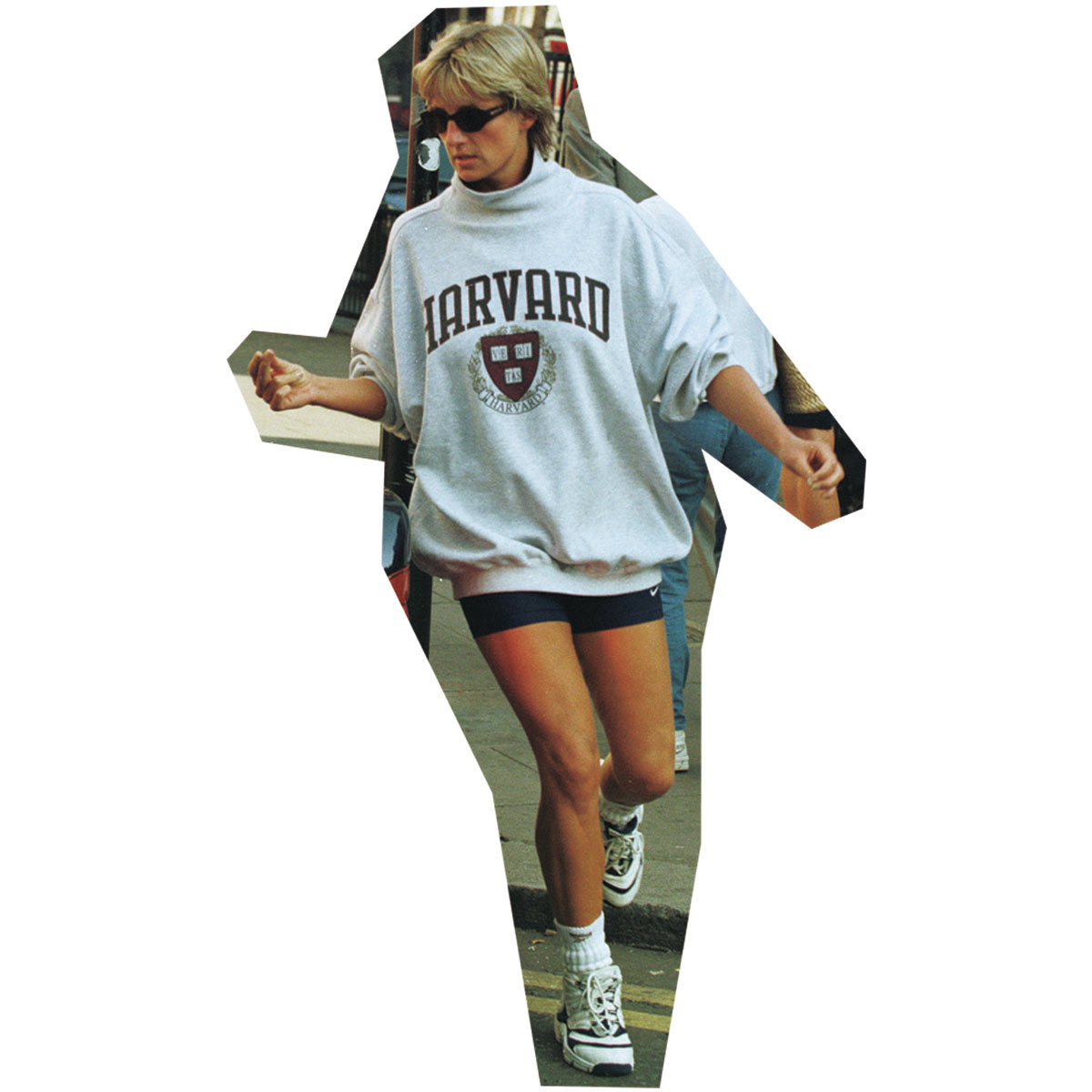 オーバーサイズスウェットのスポーティミックスコーデ