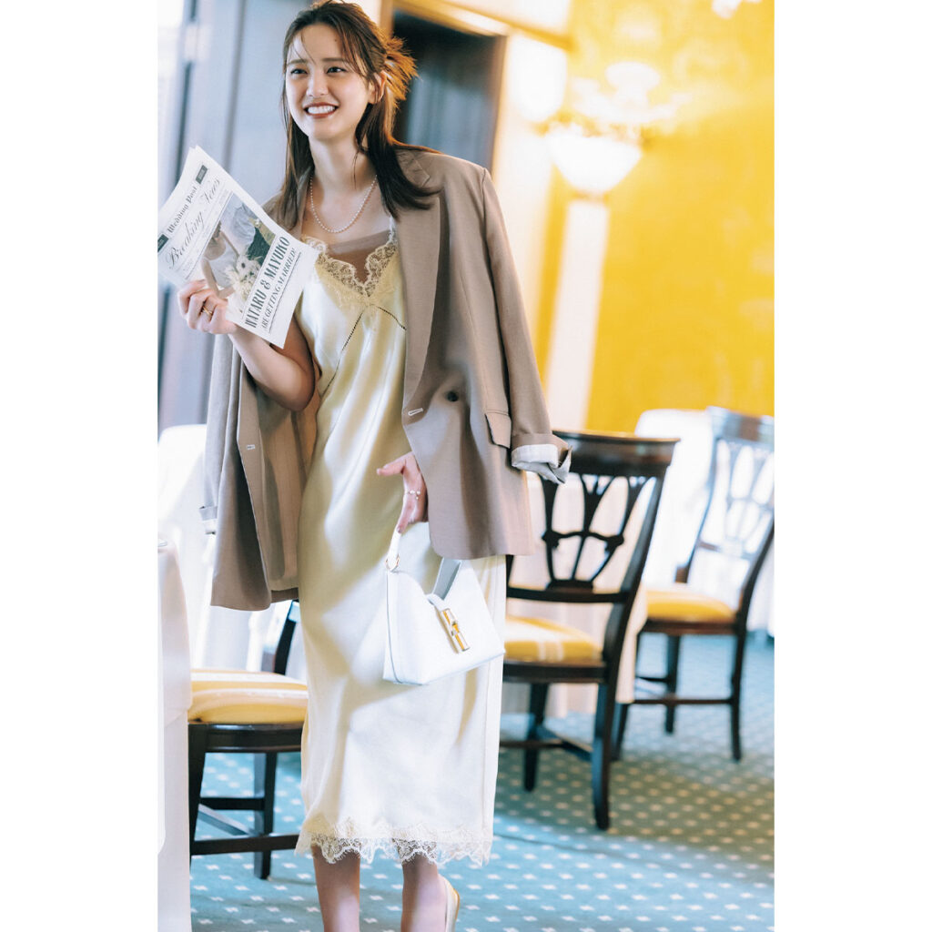 キレイ色ランジェリーワンピとジャケットのお呼ばれコーデ