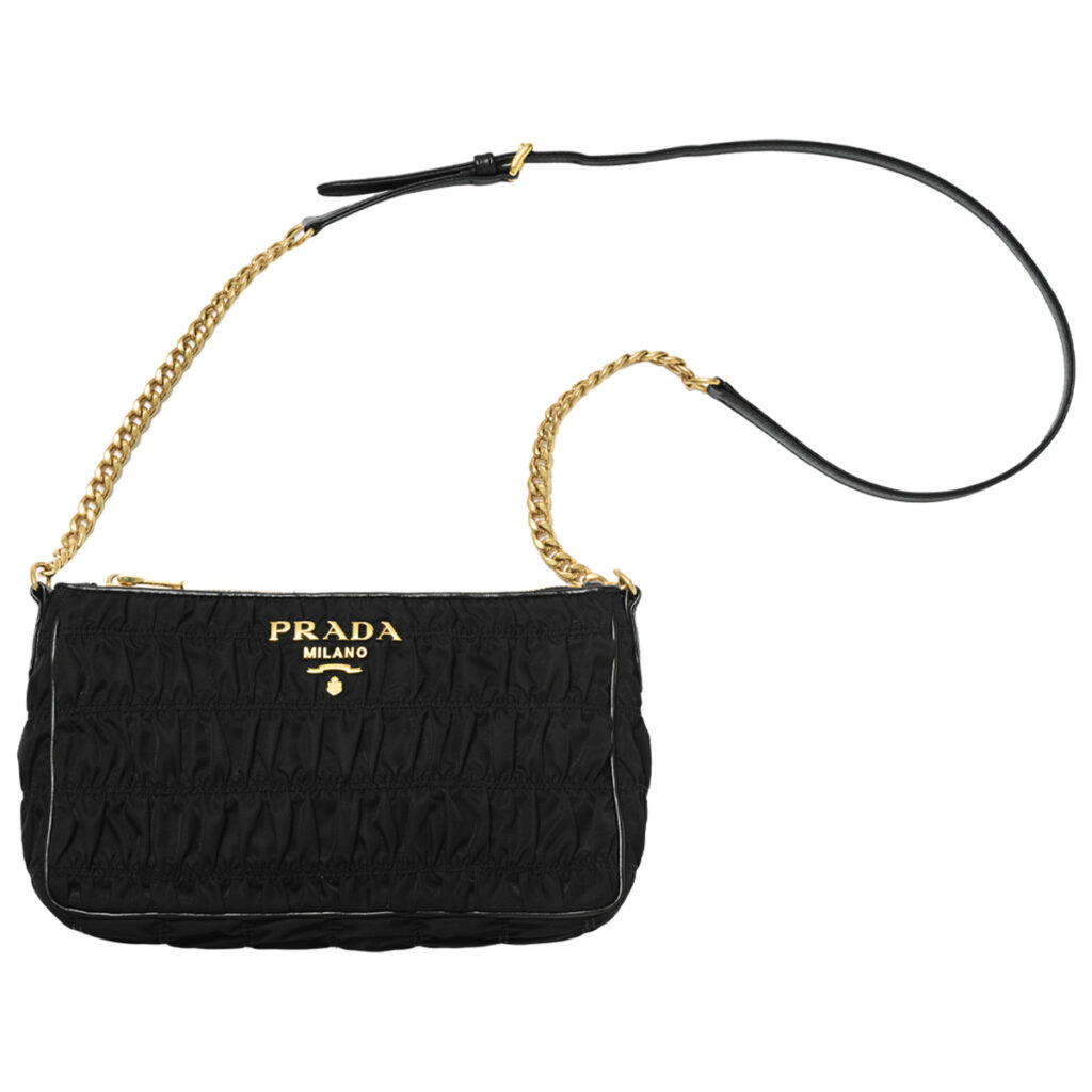 プラダのバッグ