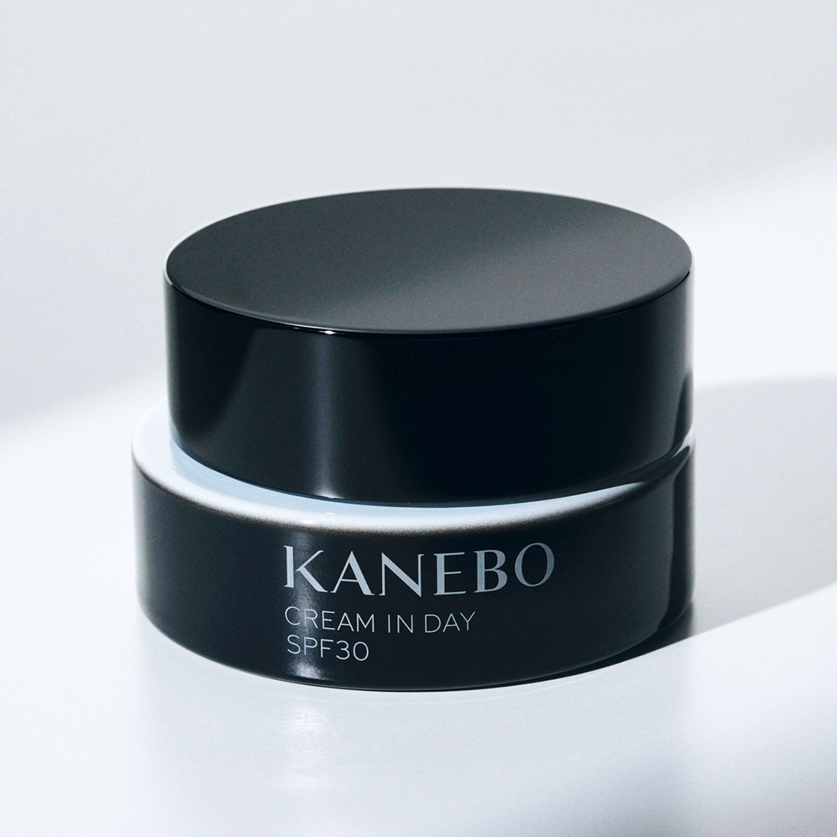 KANEBOのカネボウクリーム イン デイⅡ