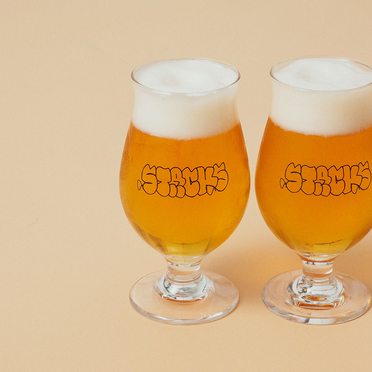 stacks bookstoreのビールグラス